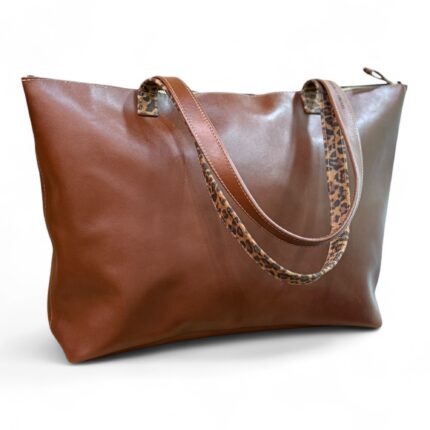 CARTERA TOTE CORDILLERA CARAMELO DETALLE ANIMAL PRINT